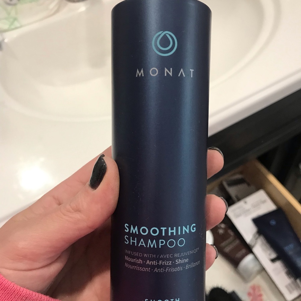 Monat Smoothing shampoo